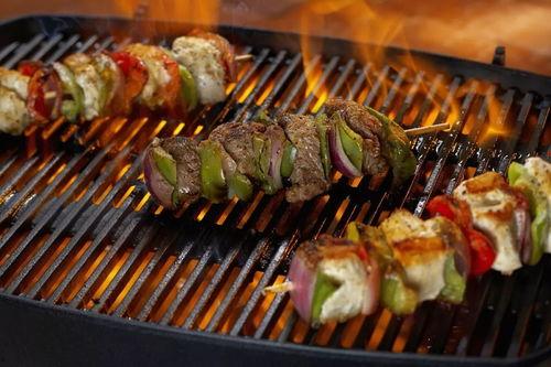 娱乐吃瓜酱有人在吃烧烤,娱乐吃瓜酱现场直播吃烧烤瞬间